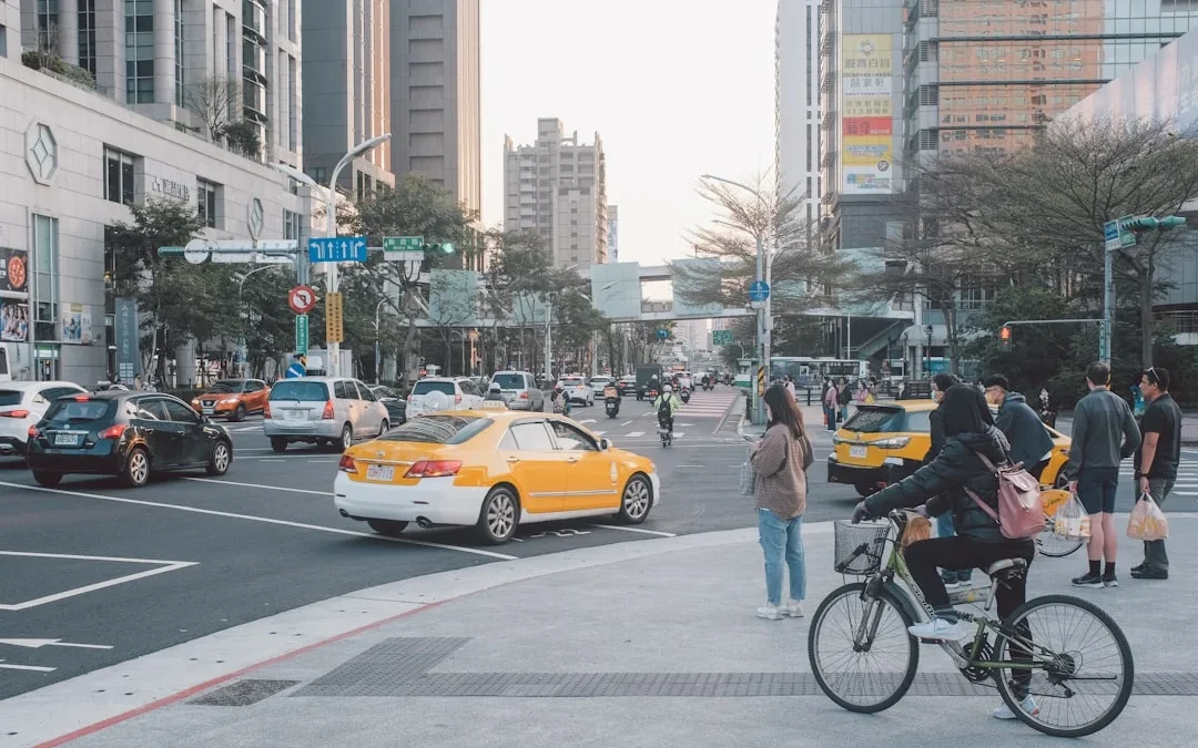 Cabify vs Uber en España 2026: precios, disponibilidad - cabify vs uber españa 2026, comparativa cabify uber, mejor app vtc españa, cabify o uber madrid barcelona, precios cabify uber 2026, regulación vtc españa 2026, uber cabify disponibilidad ciudades, app movilidad empresa españa